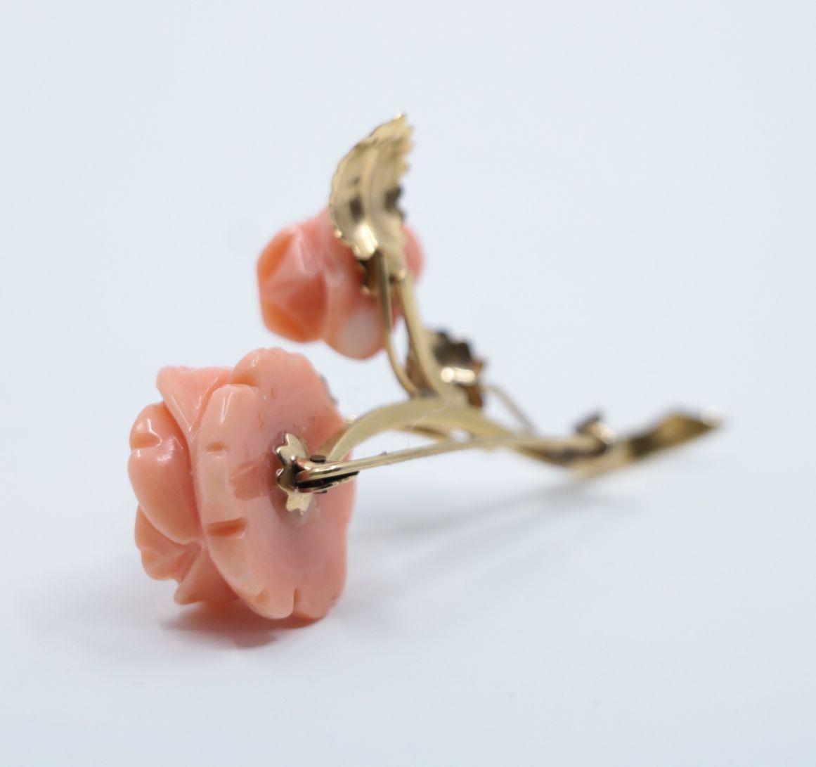 Vintage 18K Gold Coral Flower Brooch