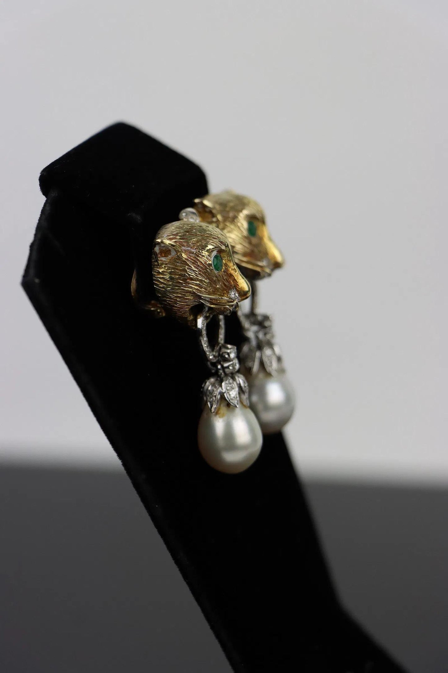 Vintage 14k Gold Gem Mounted Puma Form Earrings