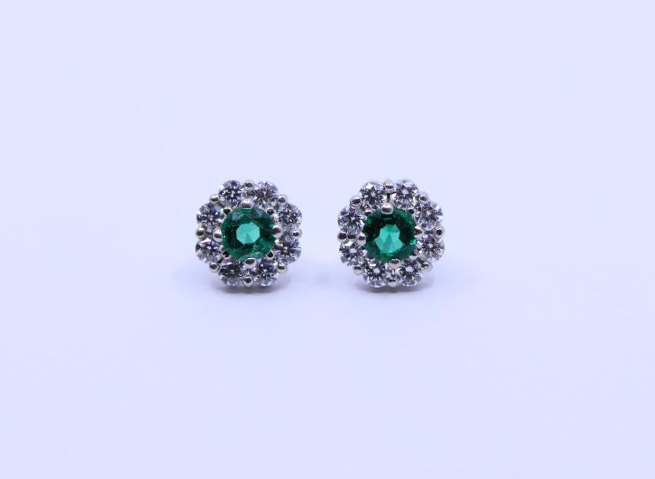 18K White Gold Emerald Diamonds Stud Earring