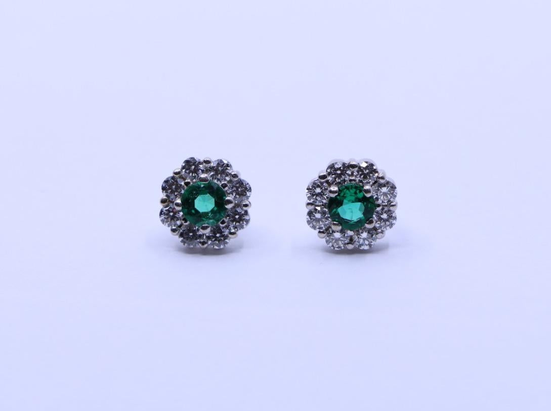 18K White Gold Emerald Diamonds Stud Earring