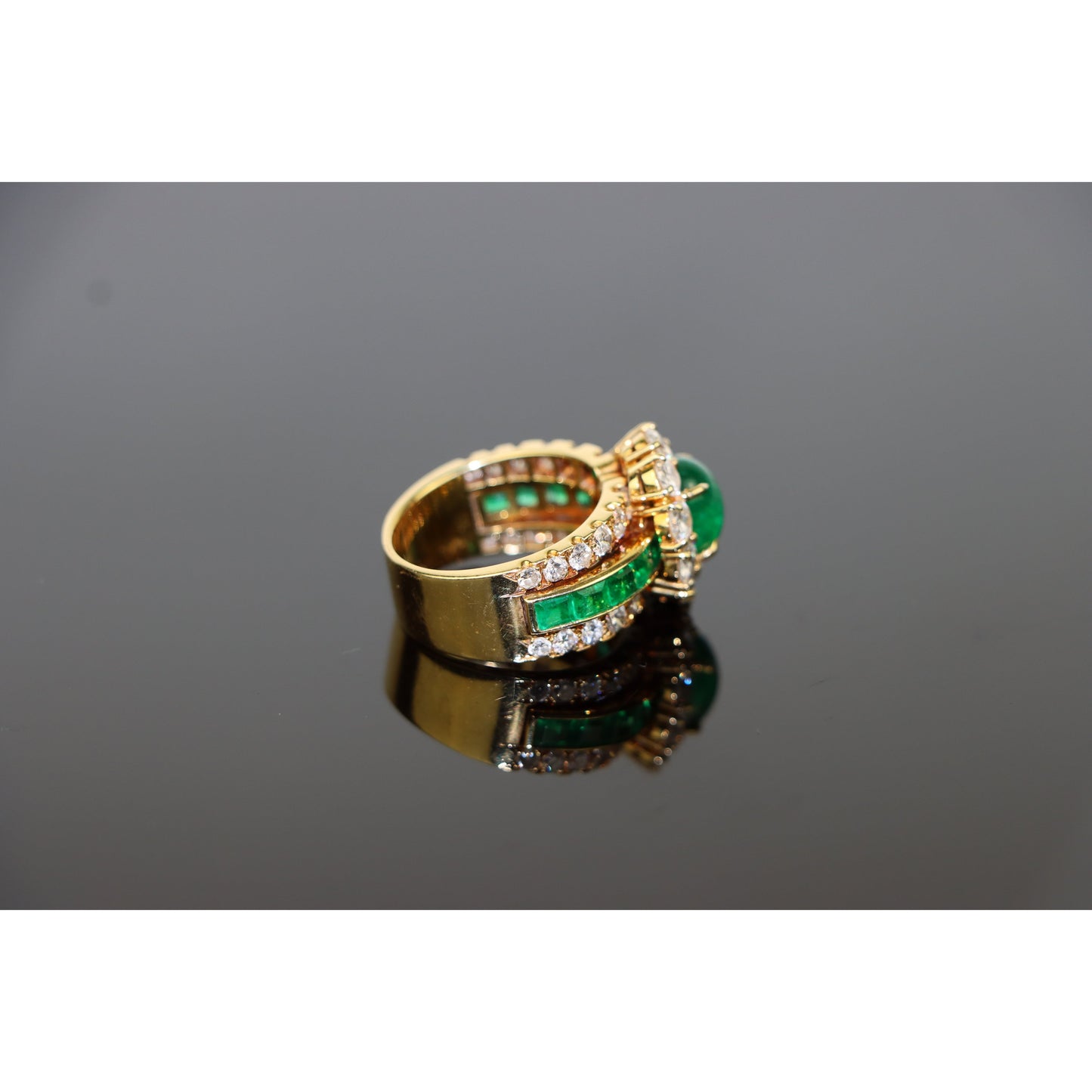 Vintage Van Cleef Arpels Emerald and Diamond 18k Gold Ring