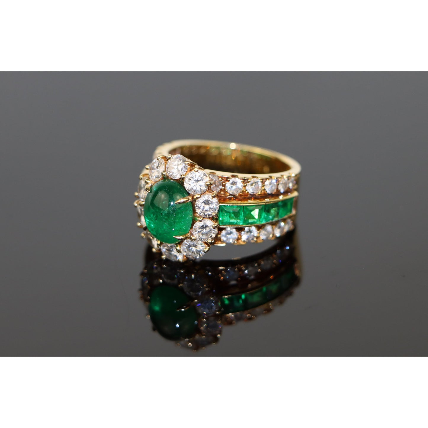Vintage Van Cleef Arpels Emerald and Diamond 18k Gold Ring