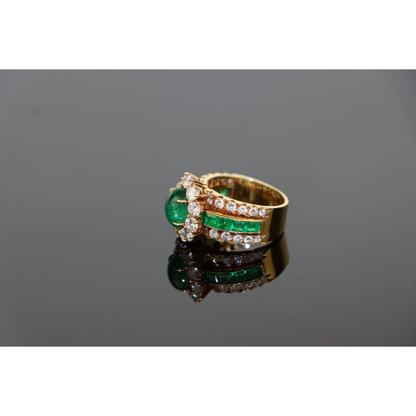 Vintage Van Cleef Arpels Emerald and Diamond 18k Gold Ring