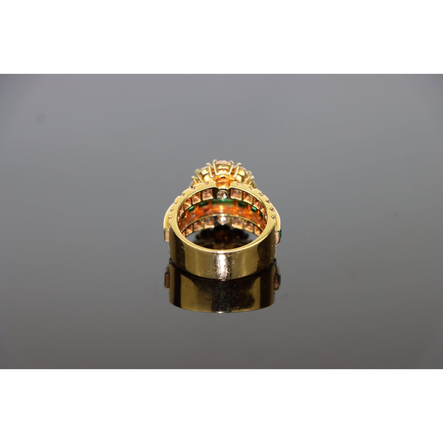 Vintage Van Cleef Arpels Emerald and Diamond 18k Gold Ring