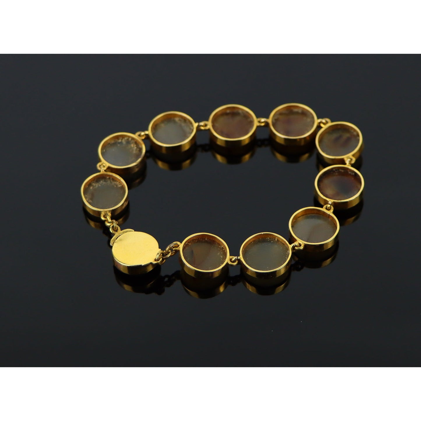 A Rare Georgian Era Agate and Gold Parure Set