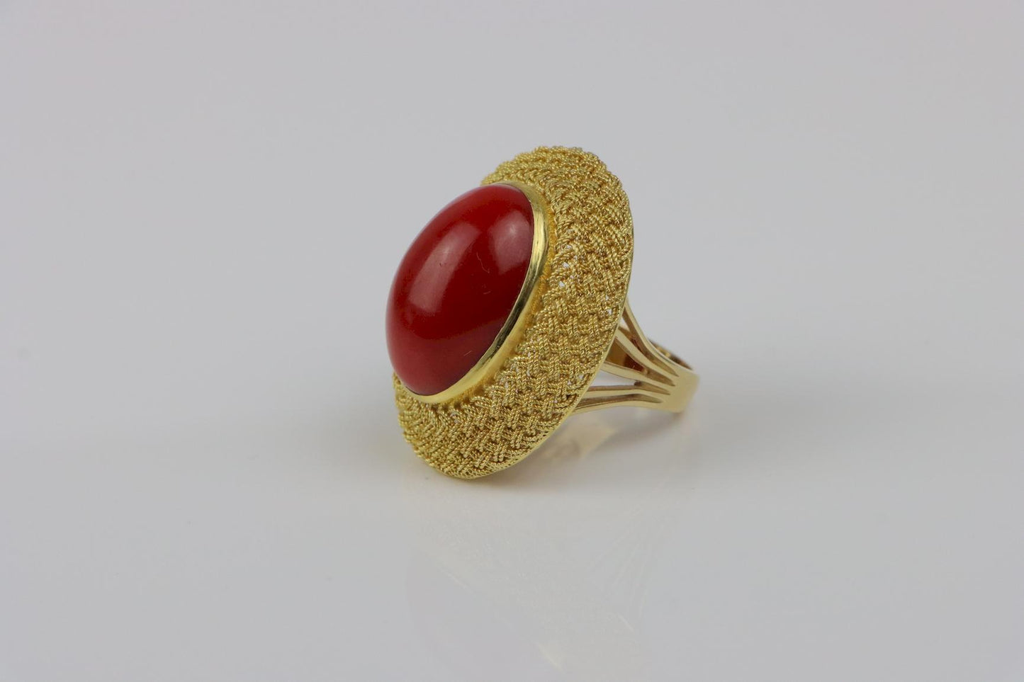 Large Vintage 14K Gold Red Coral Cabochon Ring