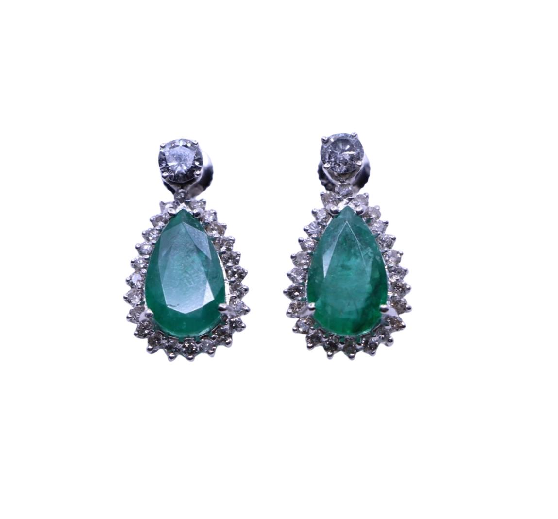 14K White Gold Emerald Diamonds Earring