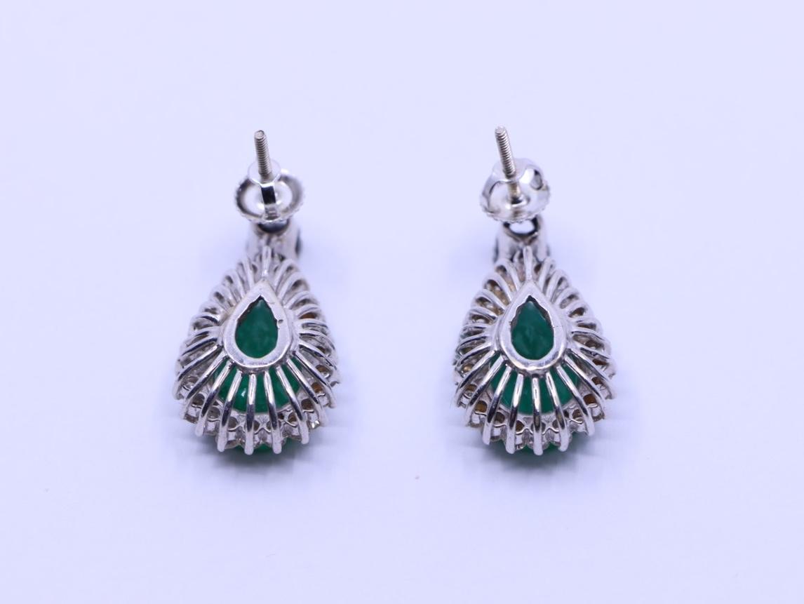 14K White Gold Emerald Diamonds Earring
