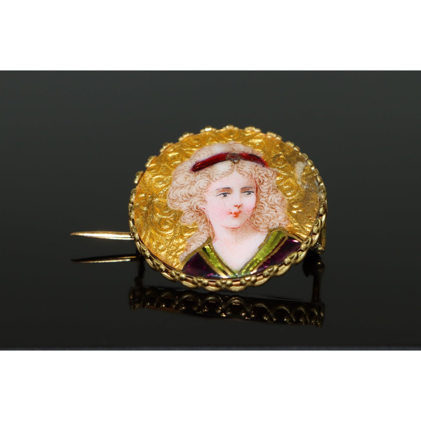 Antique 18K Gold Enamel Brooch Pin