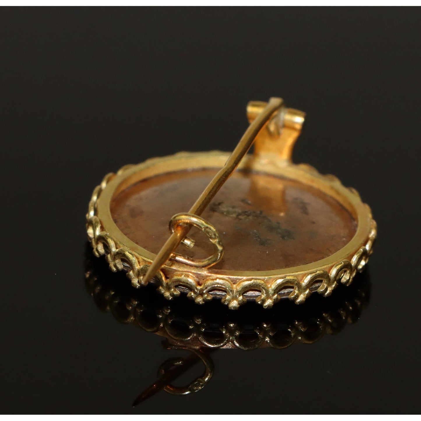 Antique 18K Gold Enamel Brooch Pin