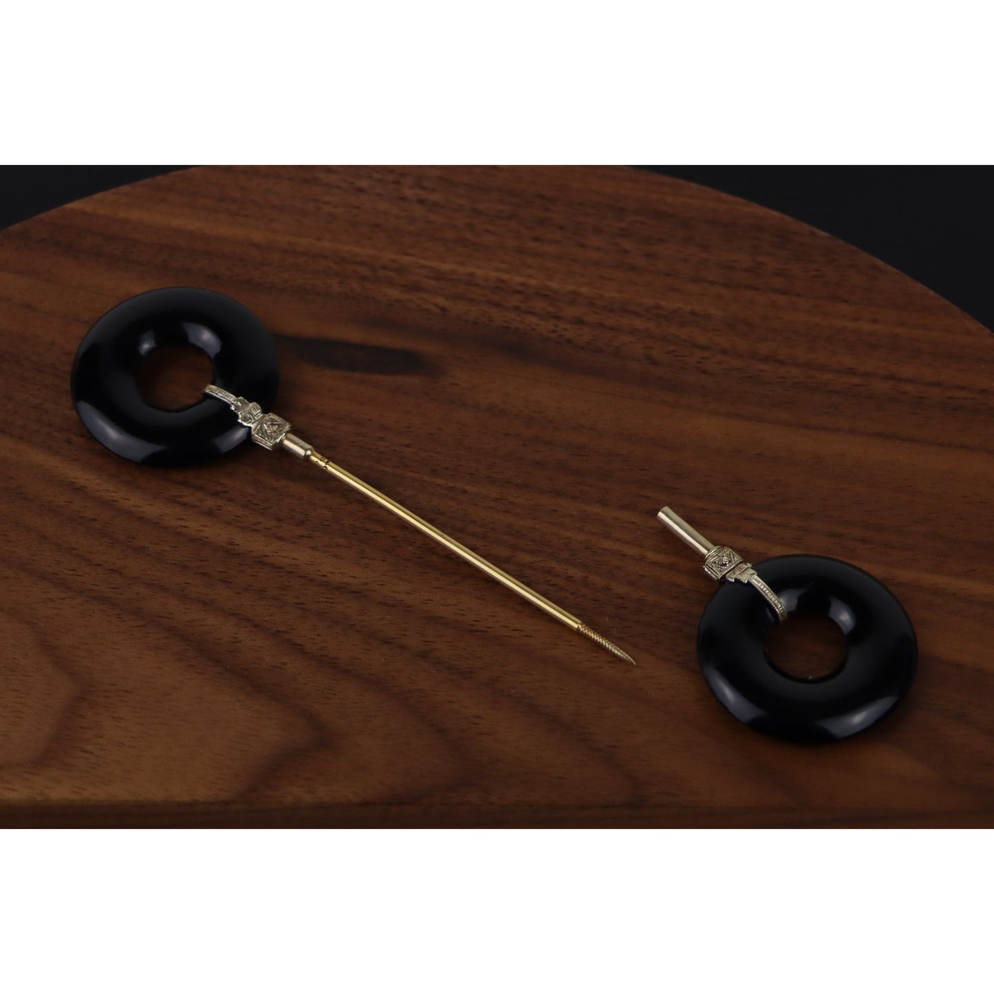 Antique Black Onyx 14K Gold Brooch Pin
