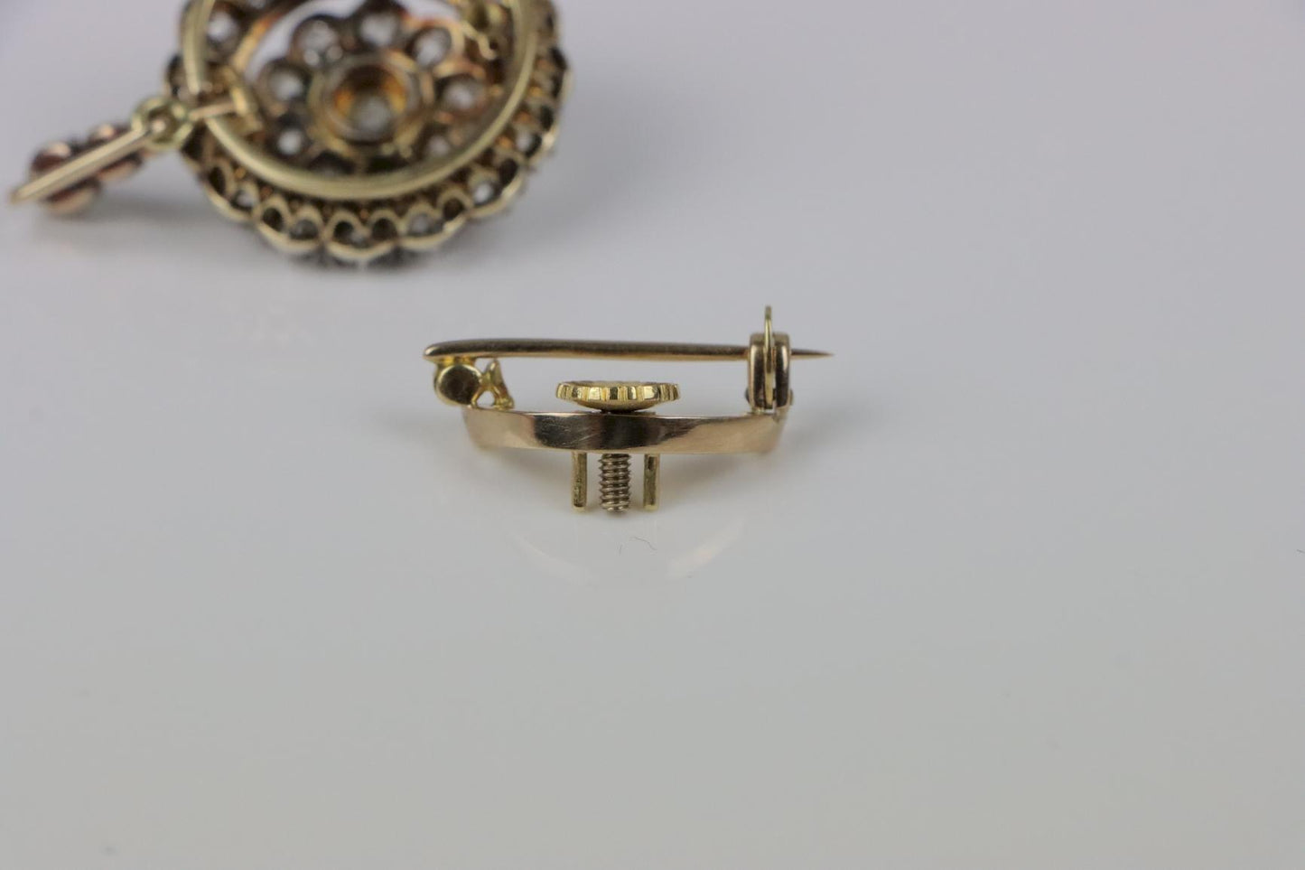 Antique Convertible Platinum 4.70 Ct Diamond Pendant Brooch