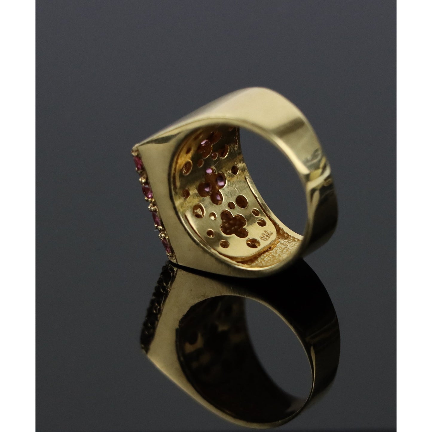 18K Gold Pink Sapphire Ring