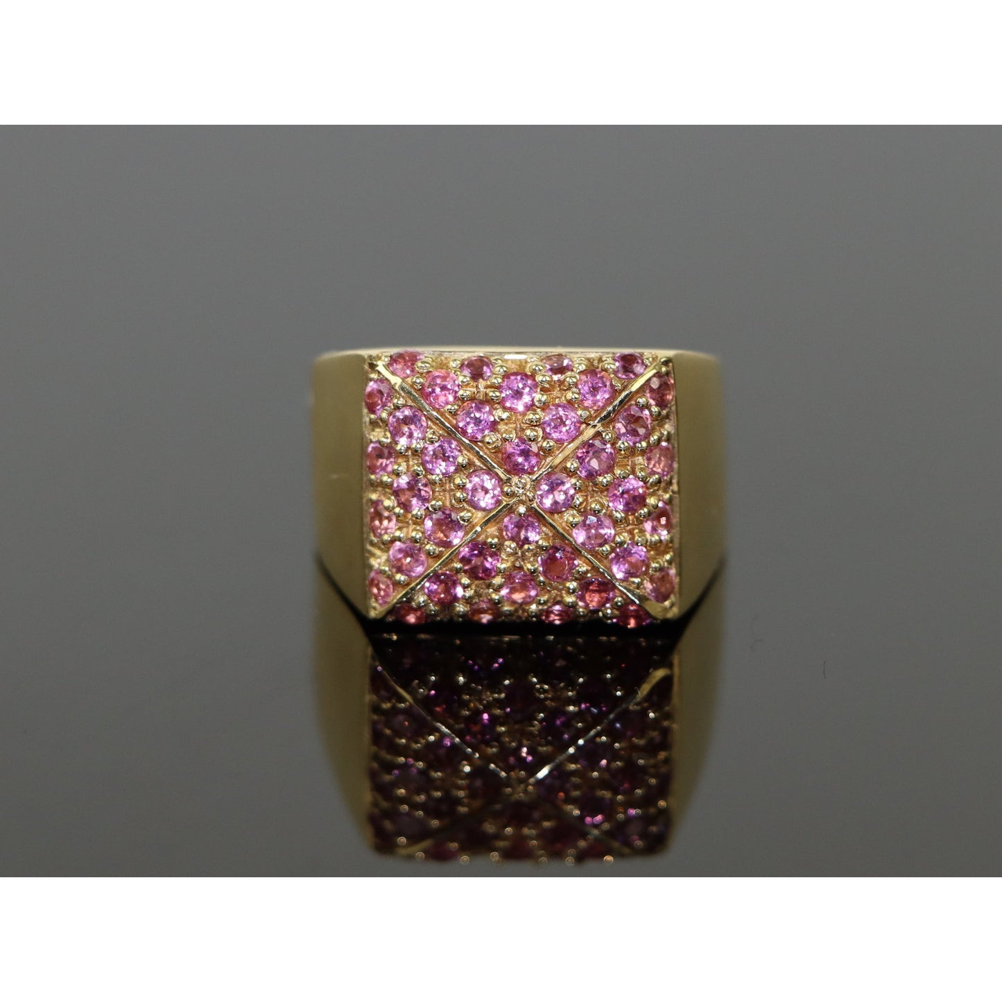 18K Gold Pink Sapphire Ring