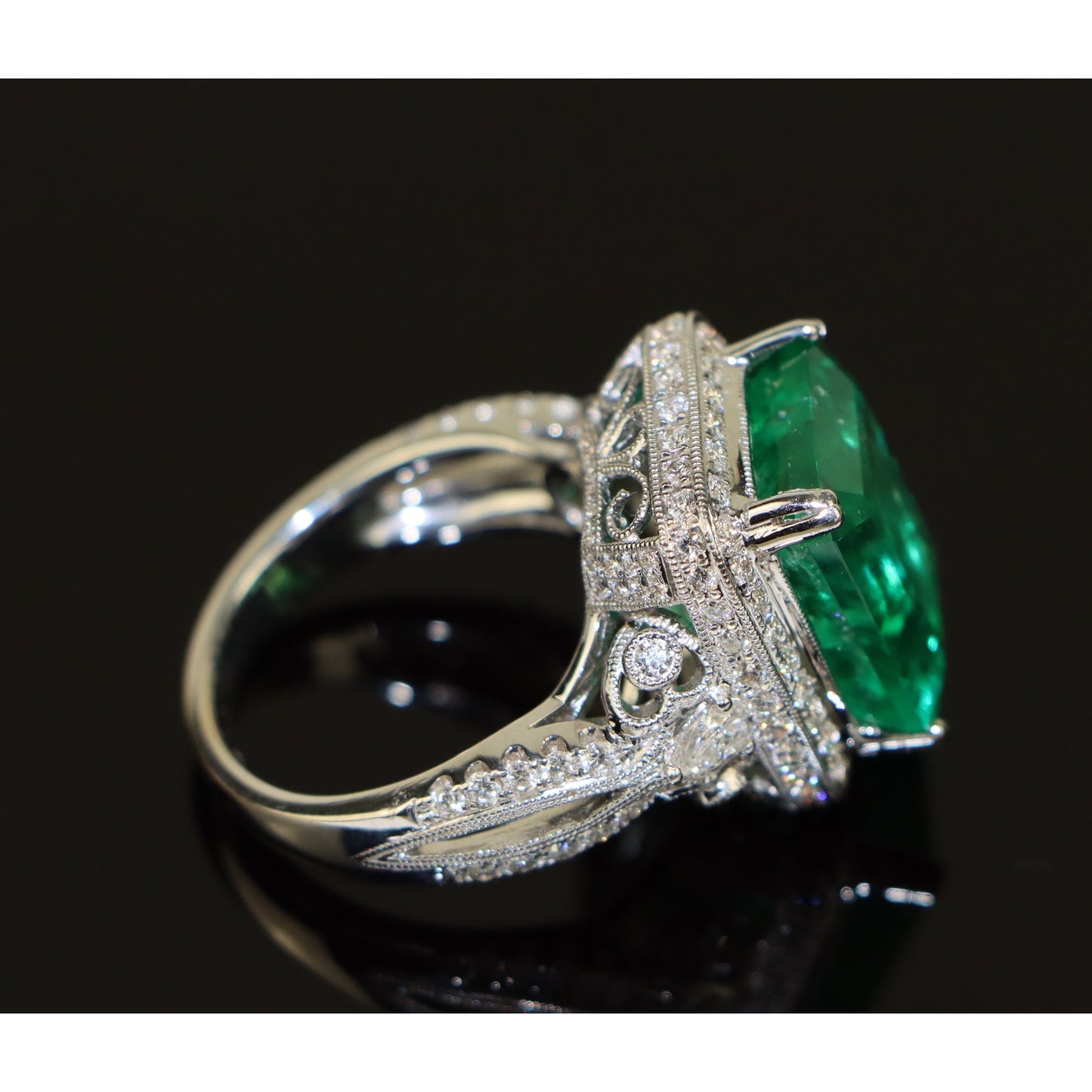 AGI Appraised 9.5 Carat Emerald Ring
