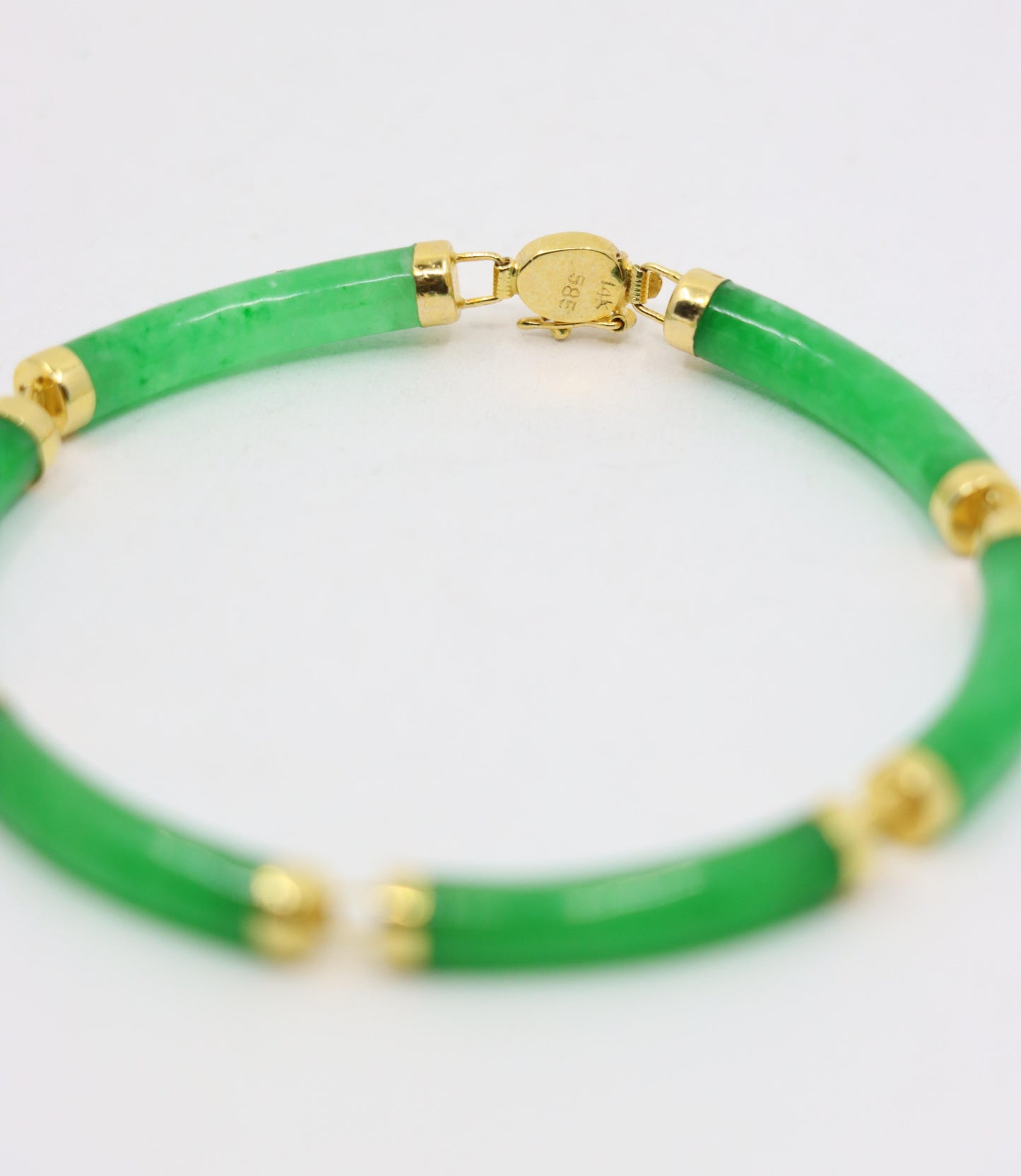 Vintage 14K Gold Jadeite Bracelet