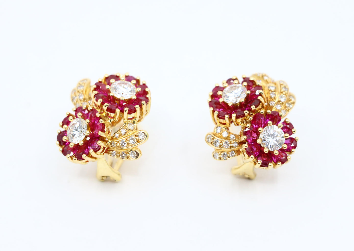 Vintage 18K Gold Ruby Diamonds Flower Earrings