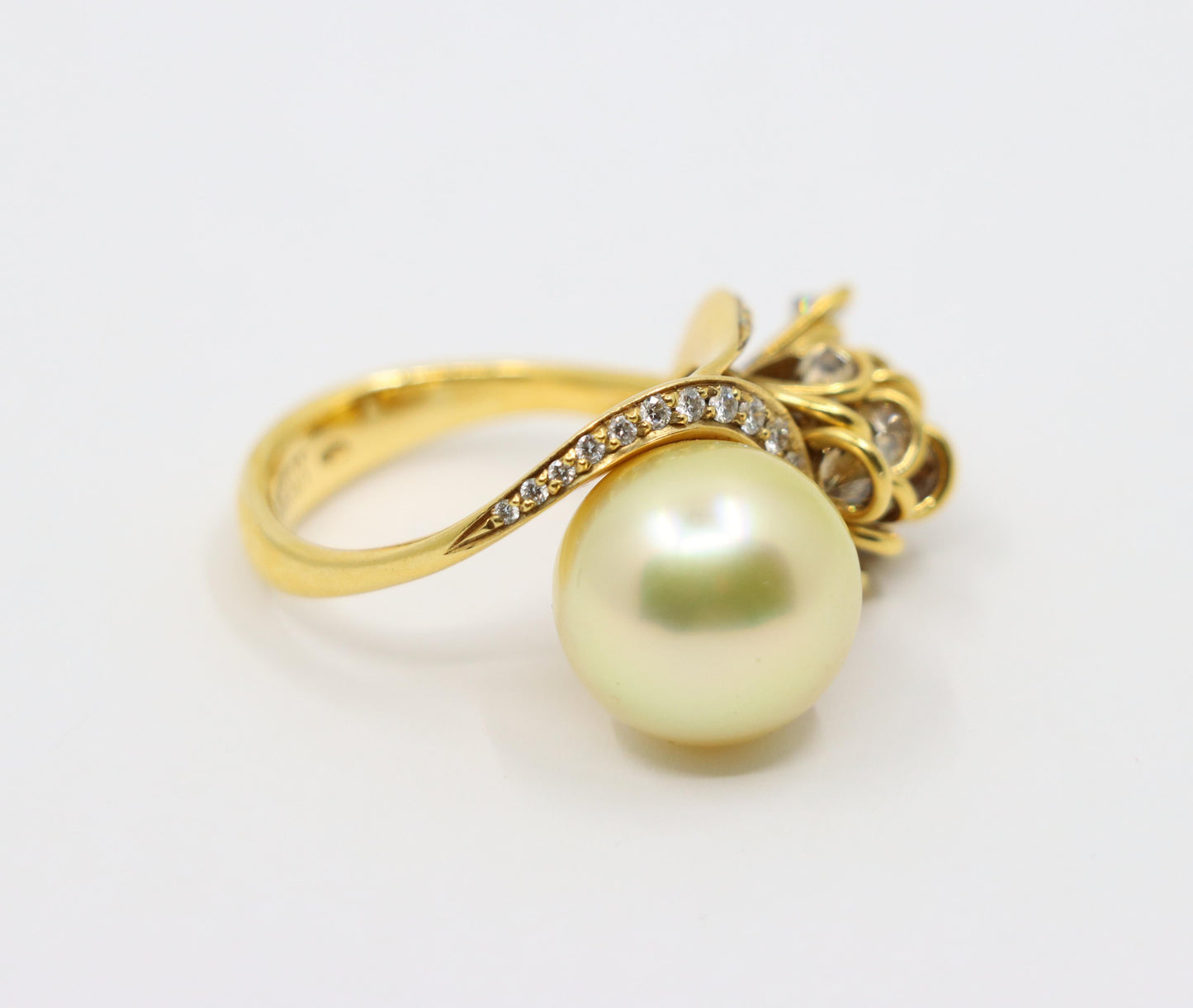 Utopia 18K Gold Diamond Pearl Cocktail Ring