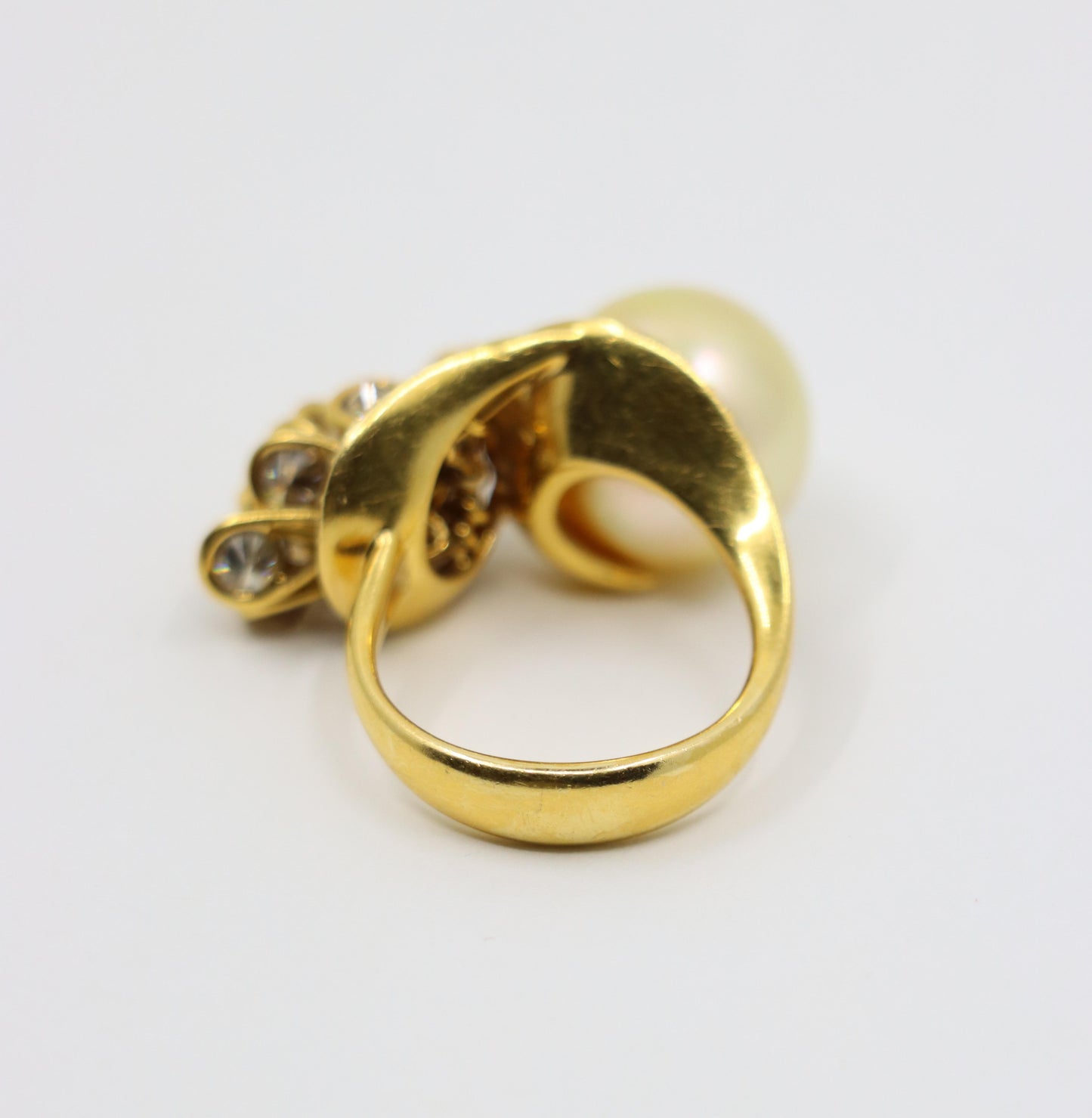 Utopia 18K Gold Diamond Pearl Cocktail Ring