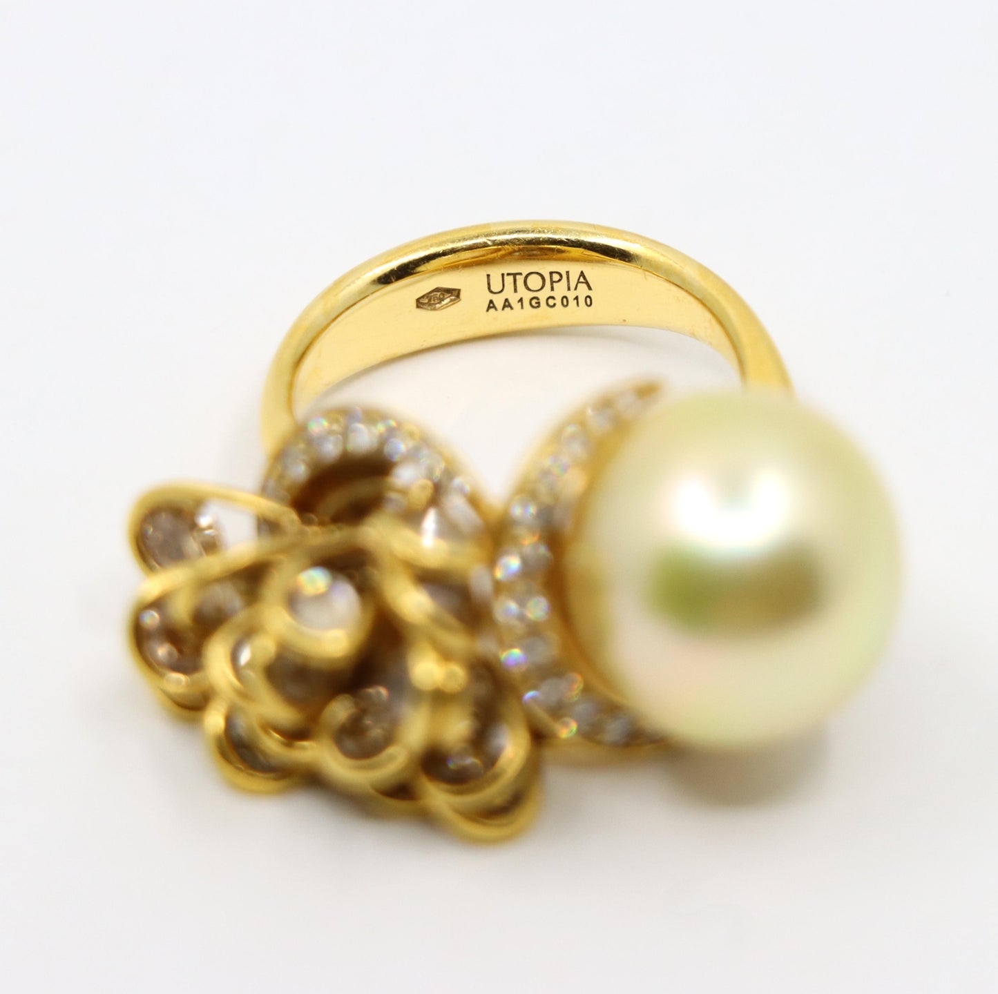 Utopia 18K Gold Diamond Pearl Cocktail Ring