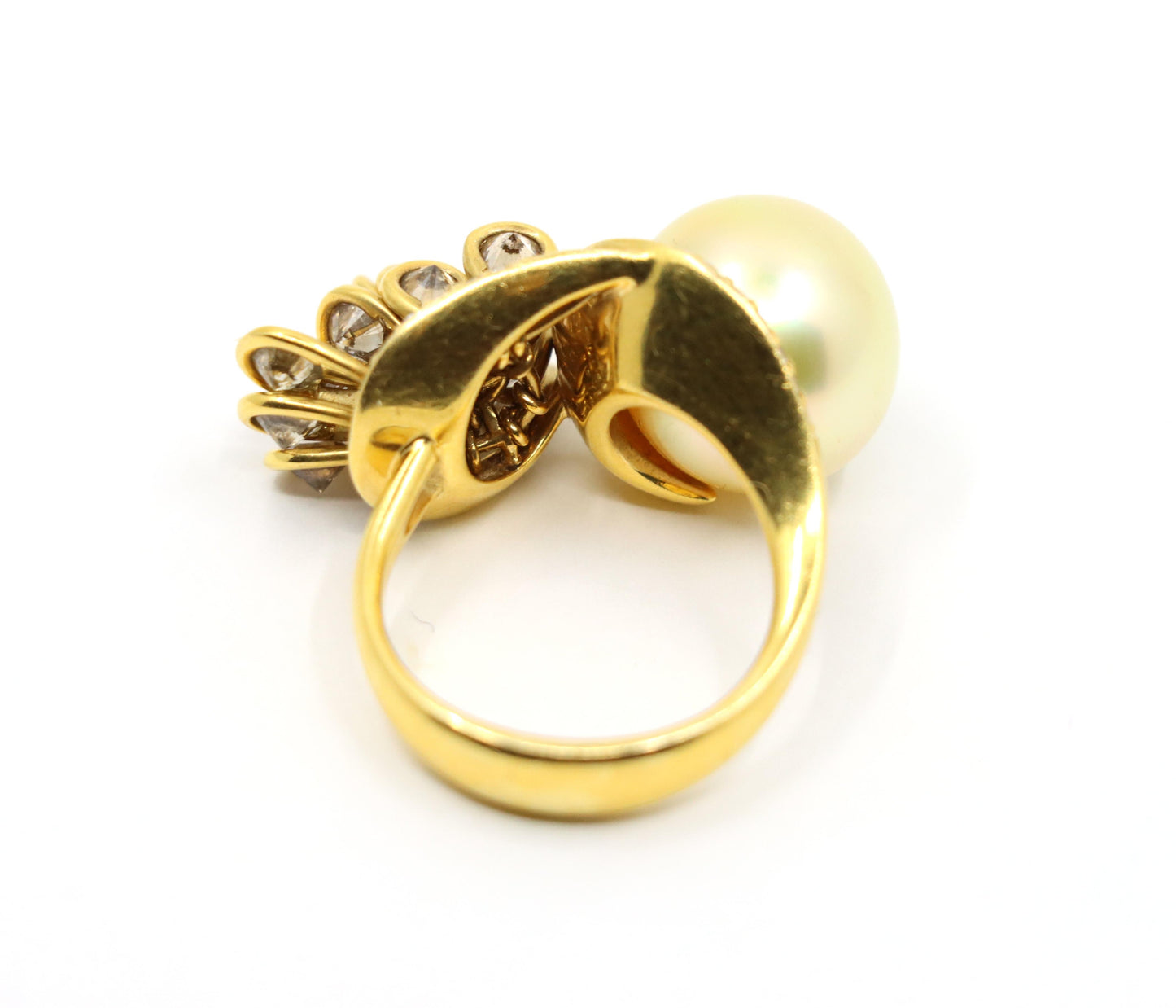 Utopia 18K Gold Diamond Pearl Cocktail Ring