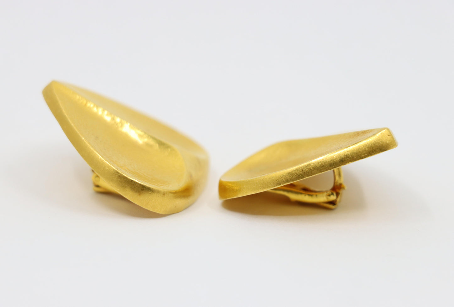 Vintage Zolotas 22K Gold Textured Heart Earrings