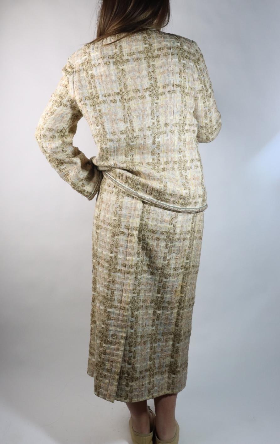 Vintage Chanel 1984 Classic Collarless Tweed Jacket Suit