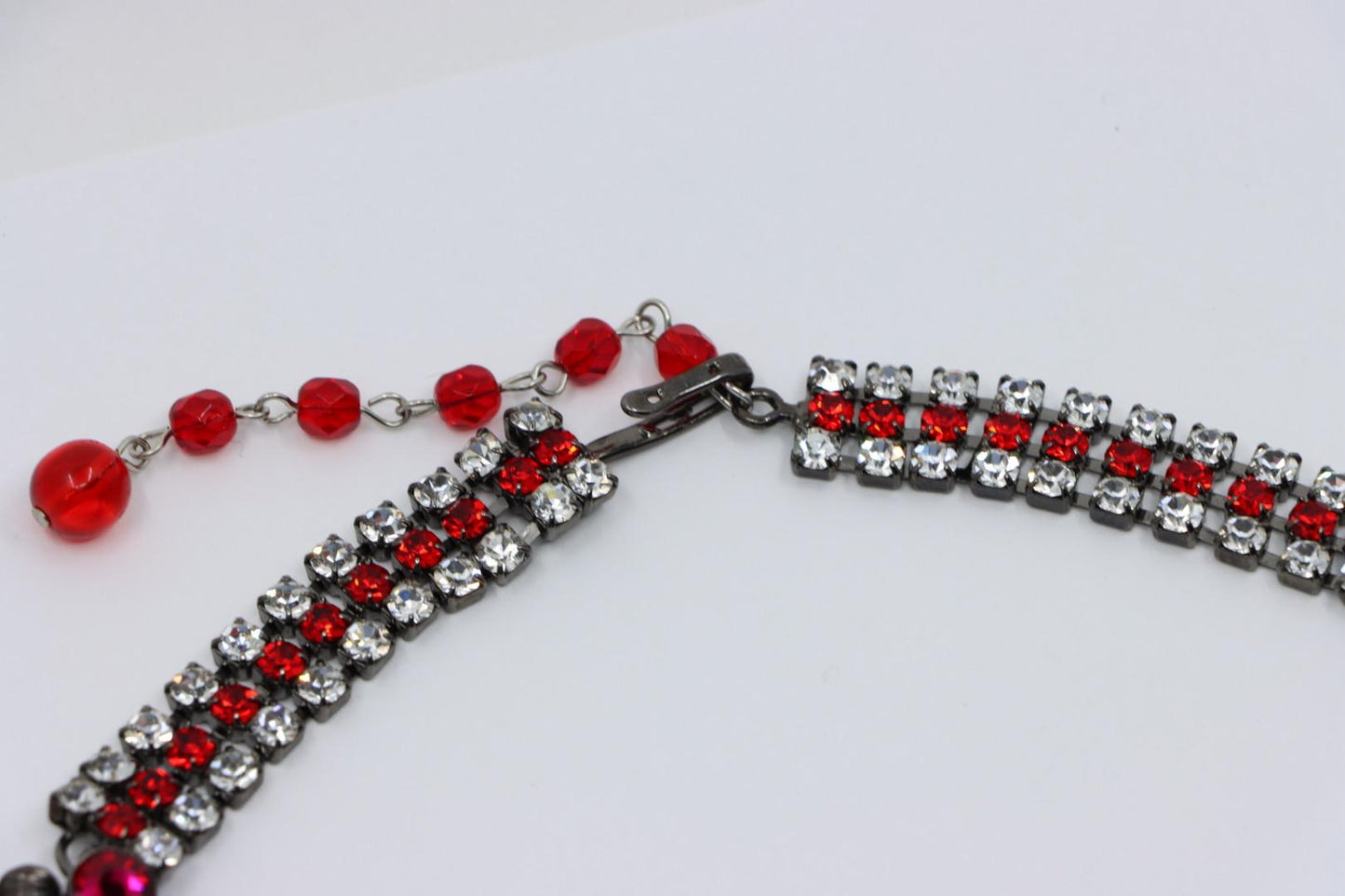 A Set Of Lawrence Vrba Red Rhinestone Faux Baroque Pearl Necklace Earrings