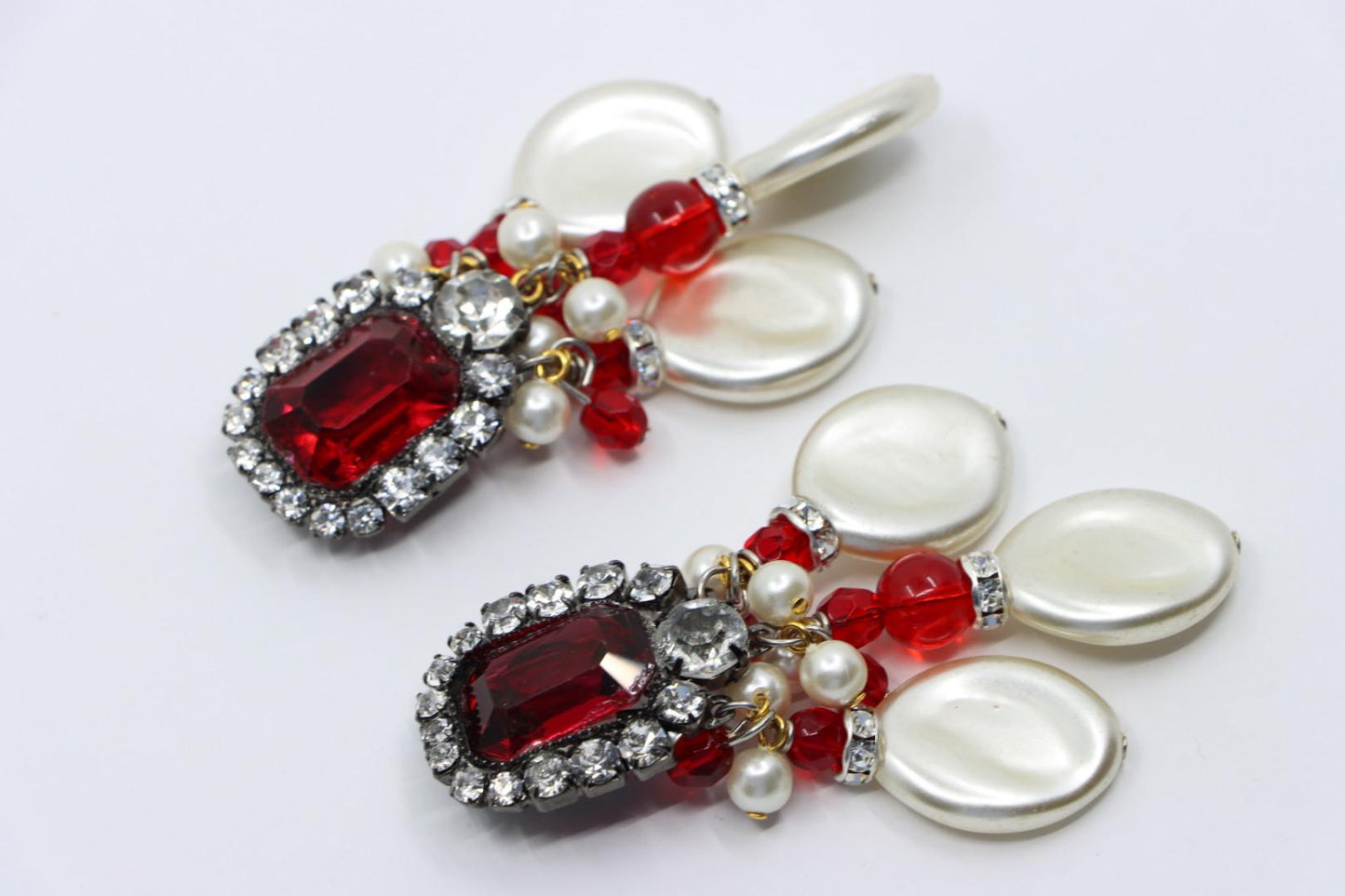 A Set Of Lawrence Vrba Red Rhinestone Faux Baroque Pearl Necklace Earrings
