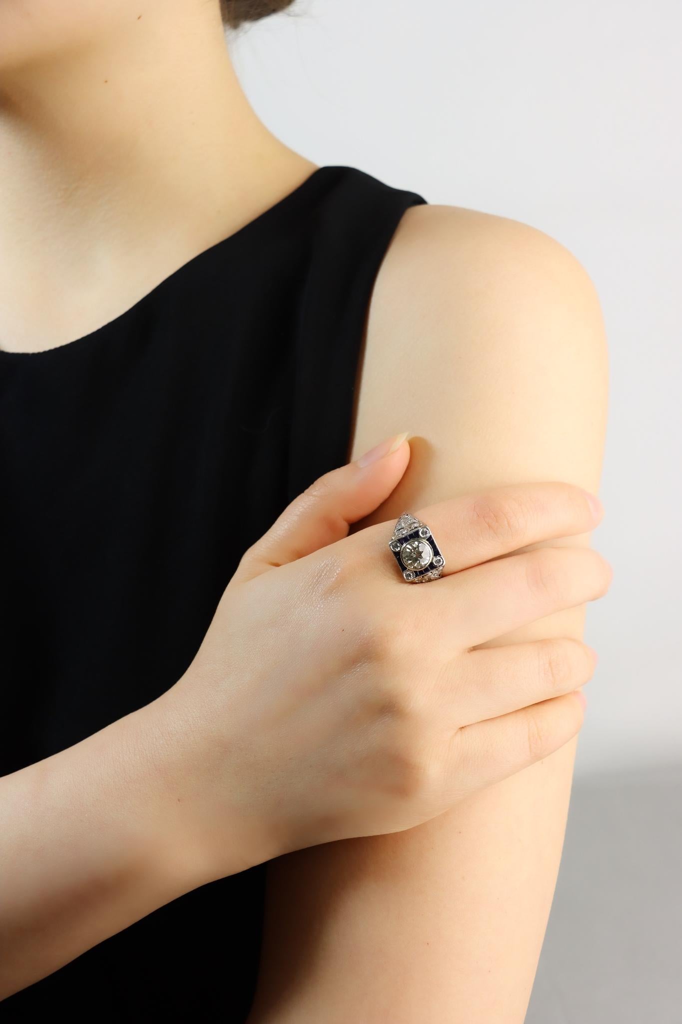 Art Deco 1.5 Carat Diamond Platinum Ring