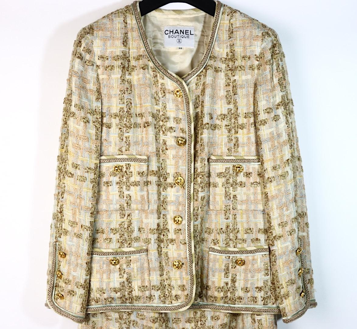 Vintage Chanel 1984 Classic Collarless Tweed Jacket Suit