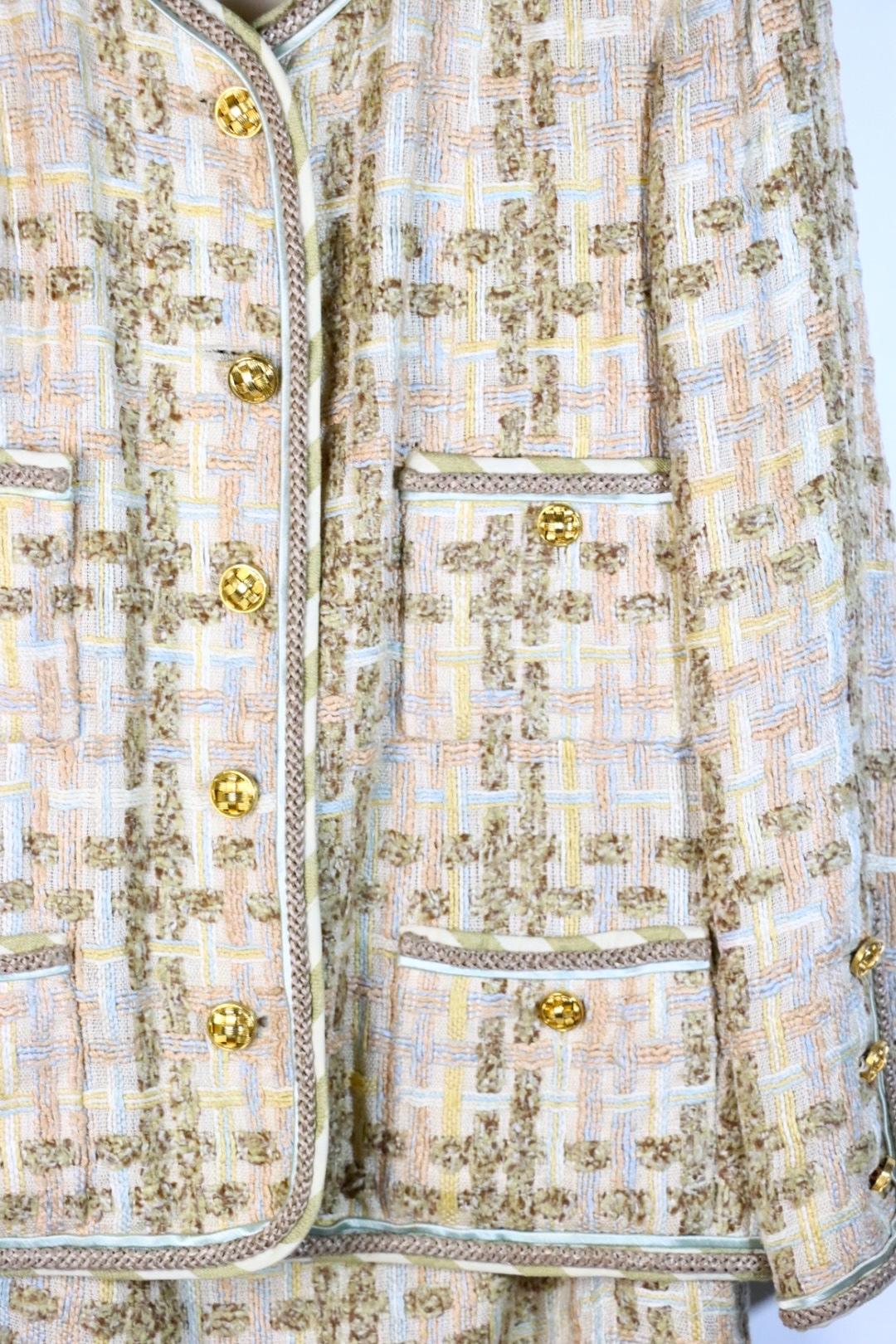 Vintage Chanel 1984 Classic Collarless Tweed Jacket Suit