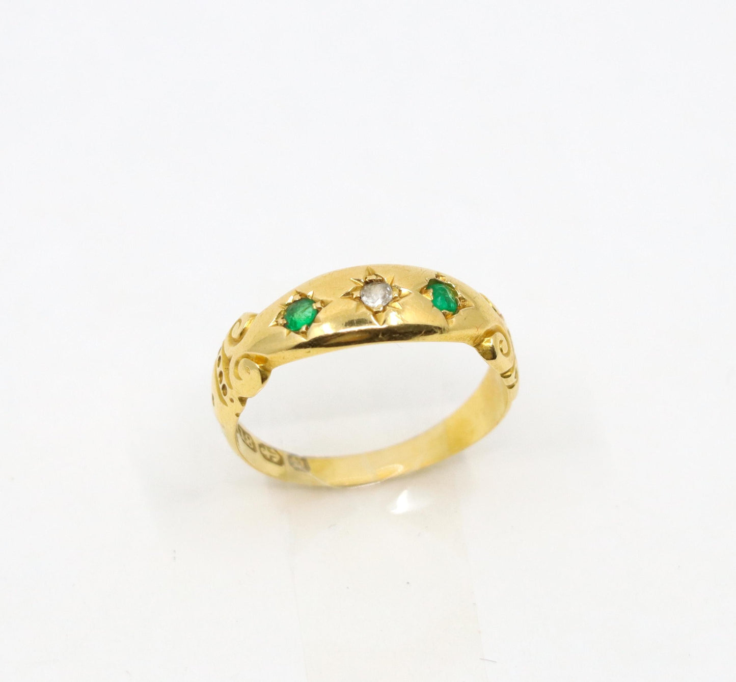 Antique 18K Gold Diamond Emerald Ring