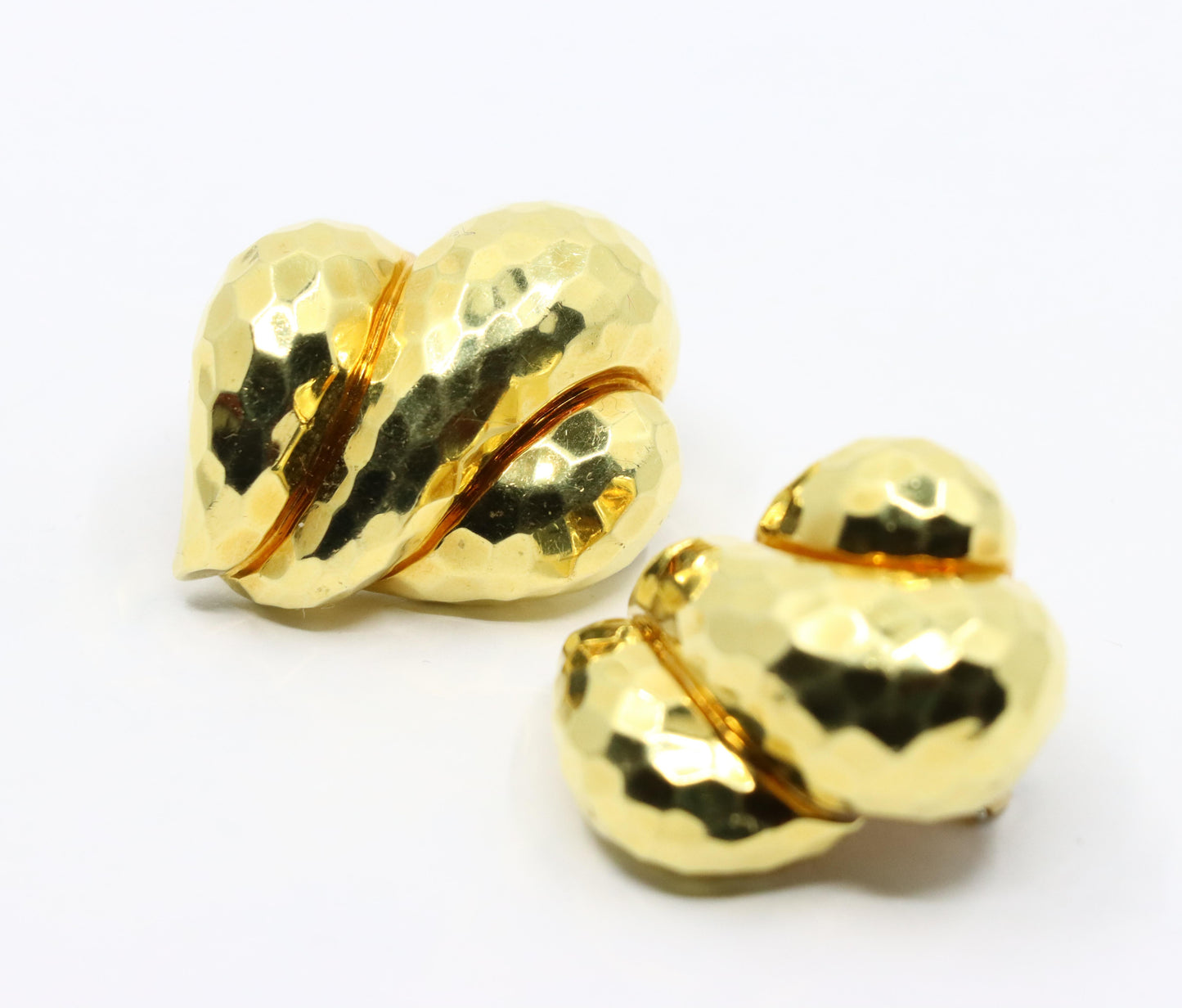 Henry Dunay 18K Gold Textured Earring