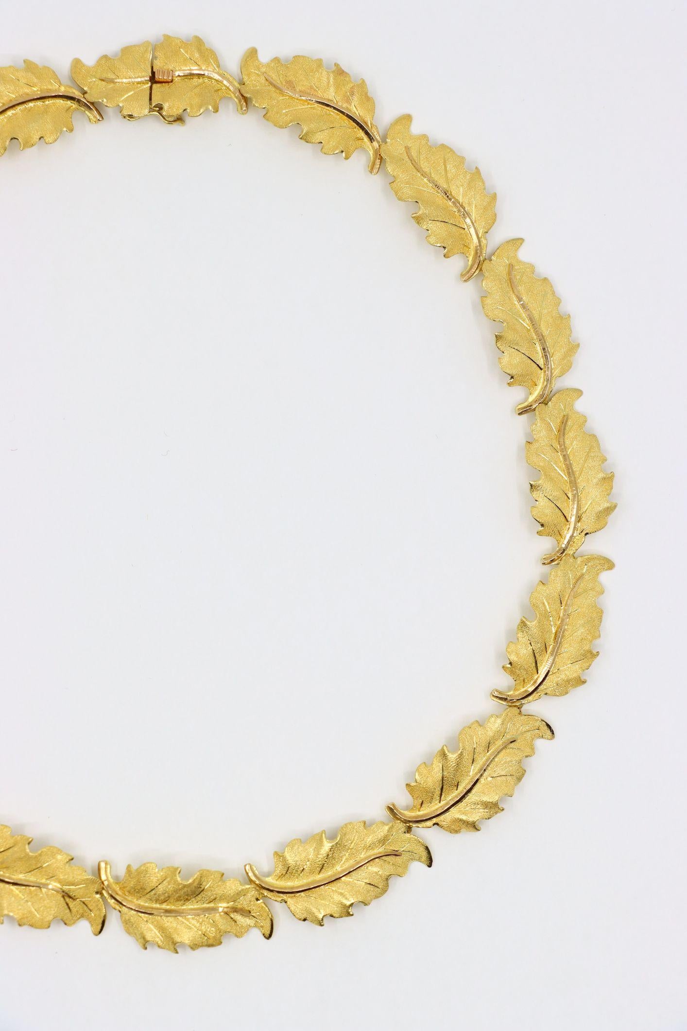 Buccellati 18K Gold Leaf Motif Necklace
