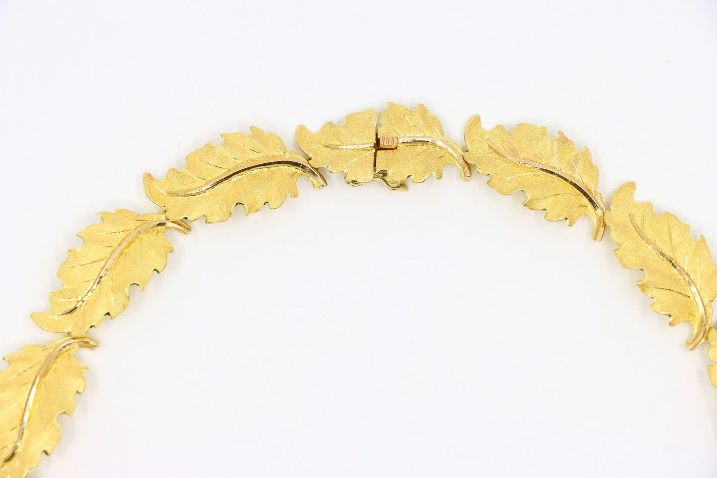 Buccellati 18K Gold Leaf Motif Necklace