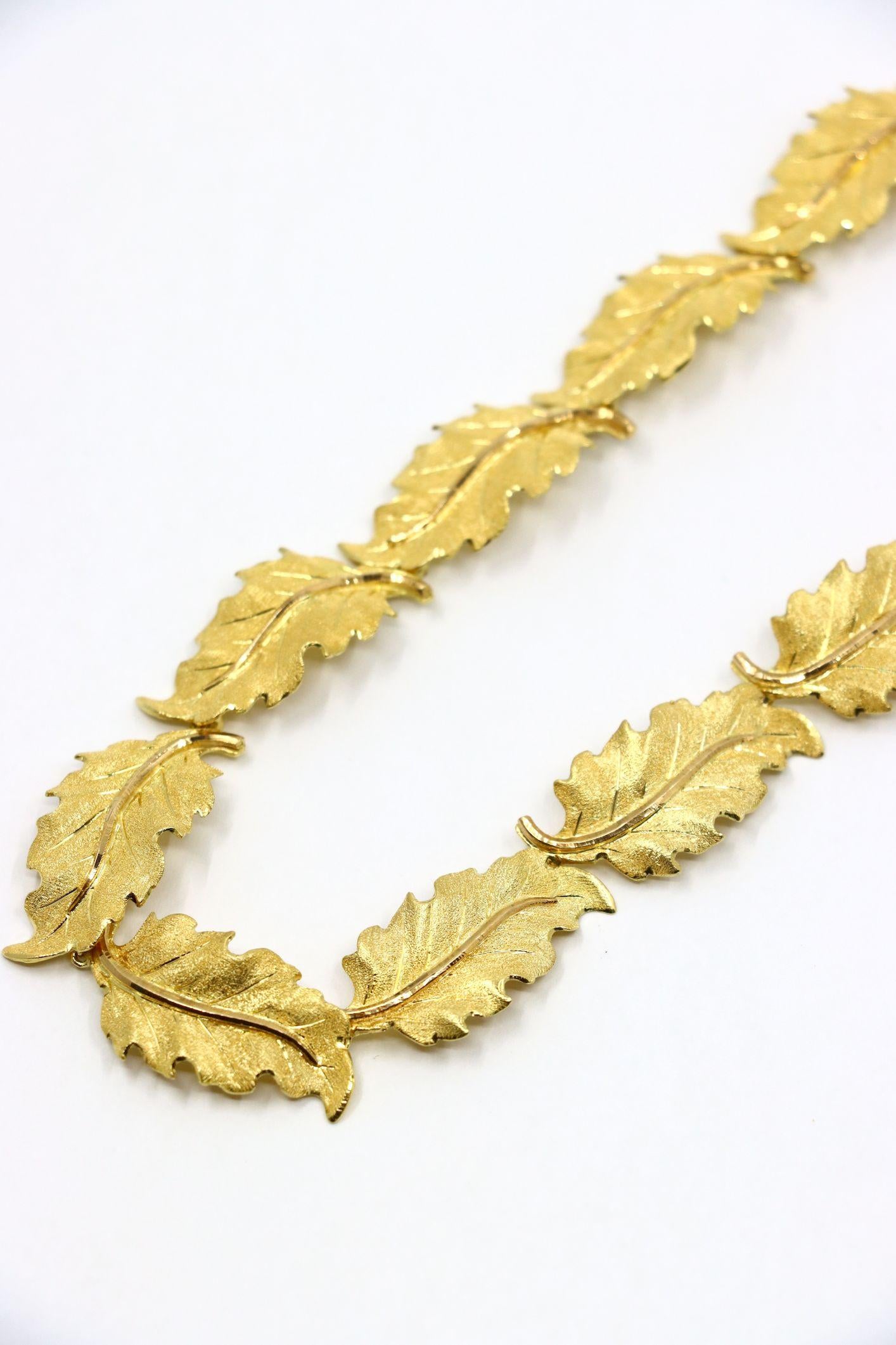 Buccellati 18K Gold Leaf Motif Necklace