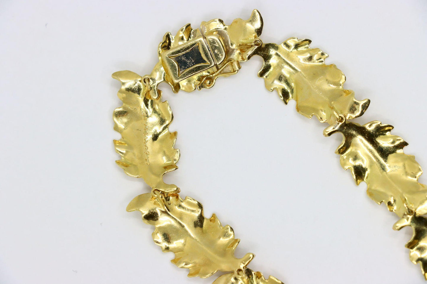 Buccellati 18K Gold Leaf Motif Necklace