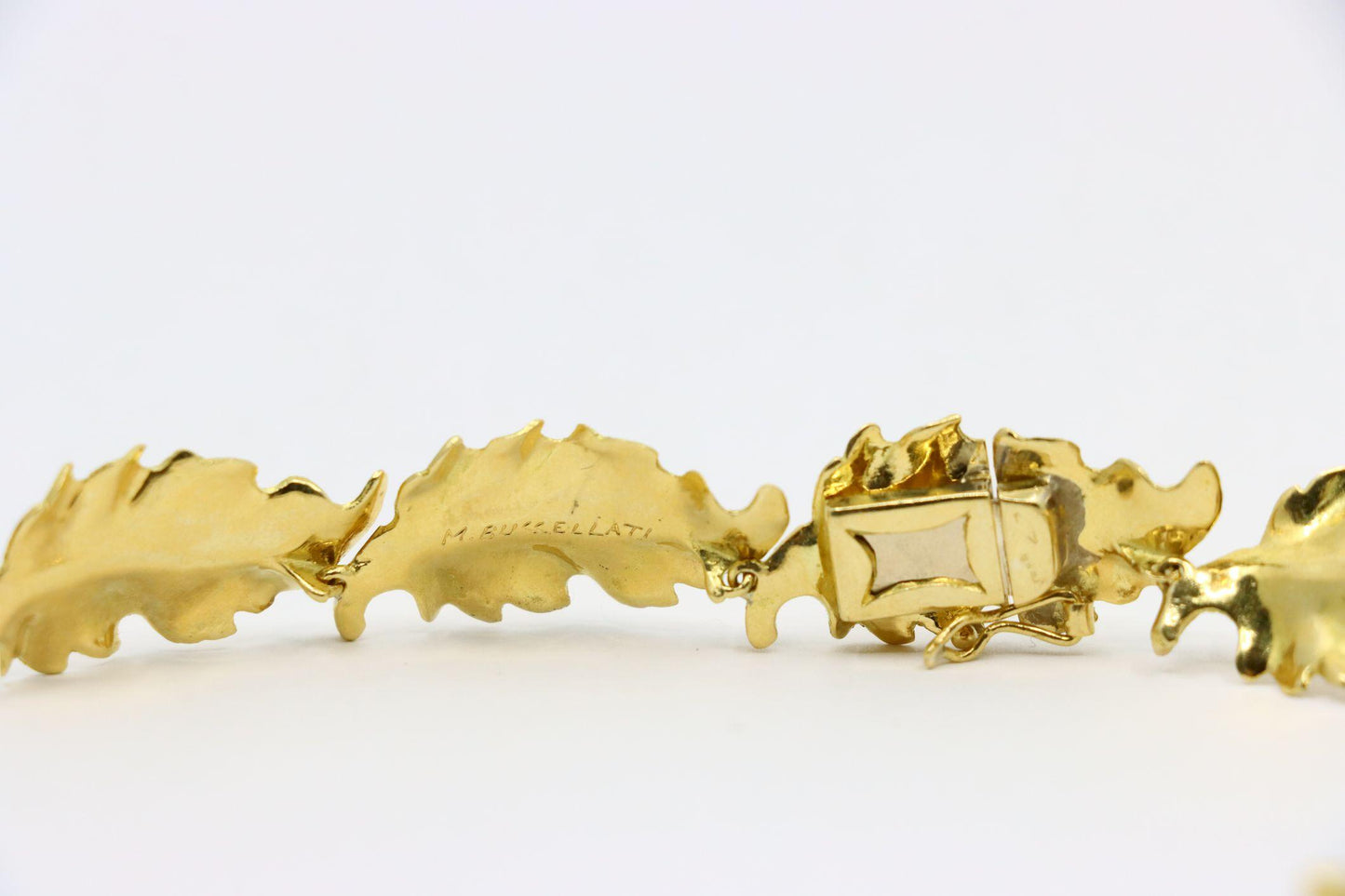 Buccellati 18K Gold Leaf Motif Necklace