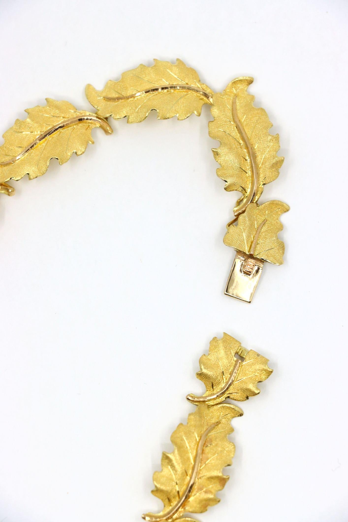 Buccellati 18K Gold Leaf Motif Necklace