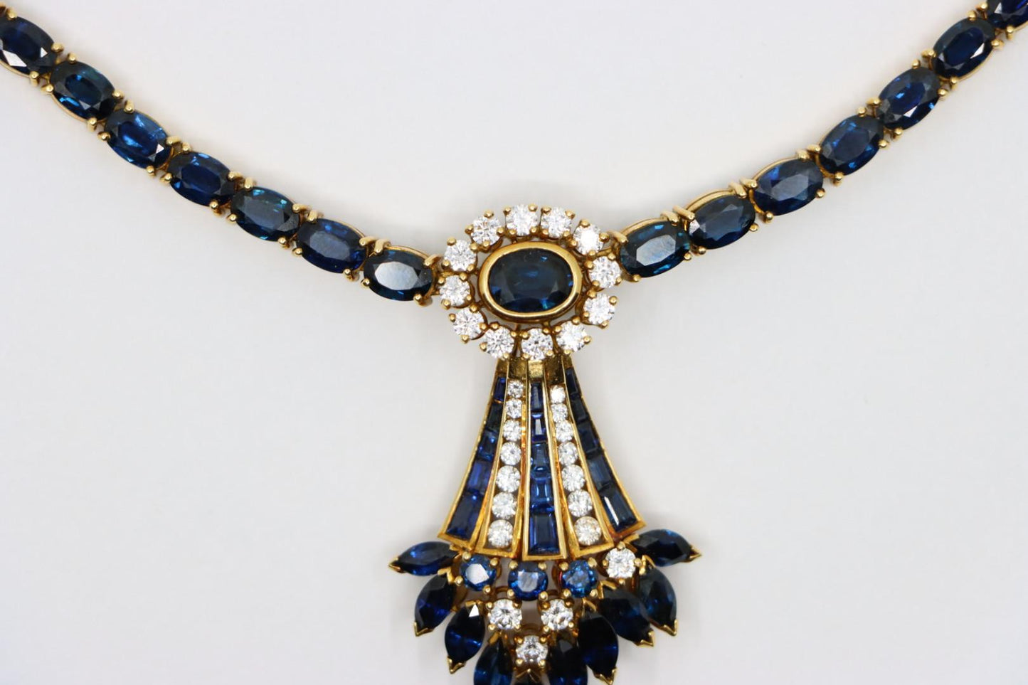 18K Gold Sapphire Diamonds Necklace