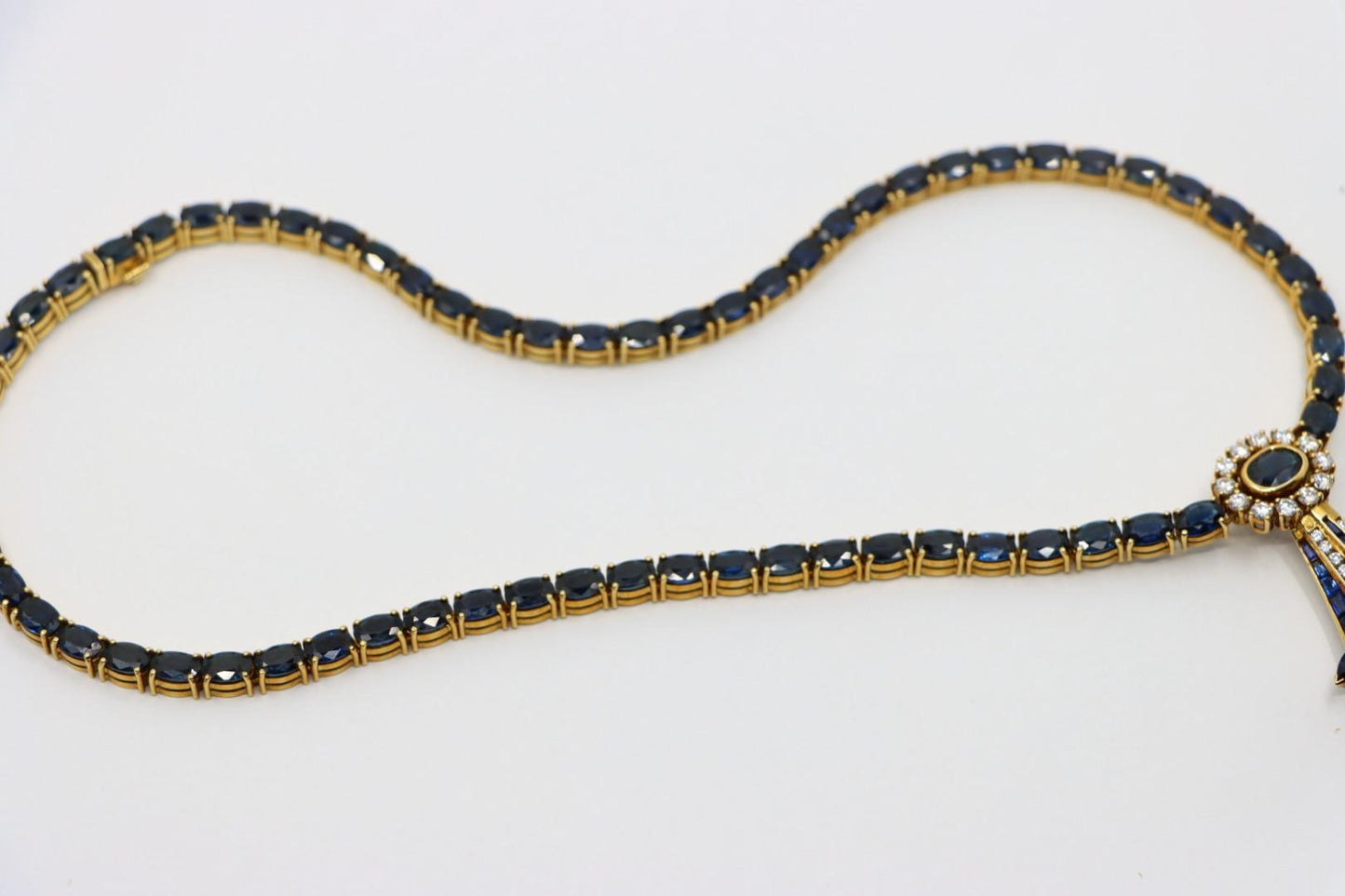 18K Gold Sapphire Diamonds Necklace