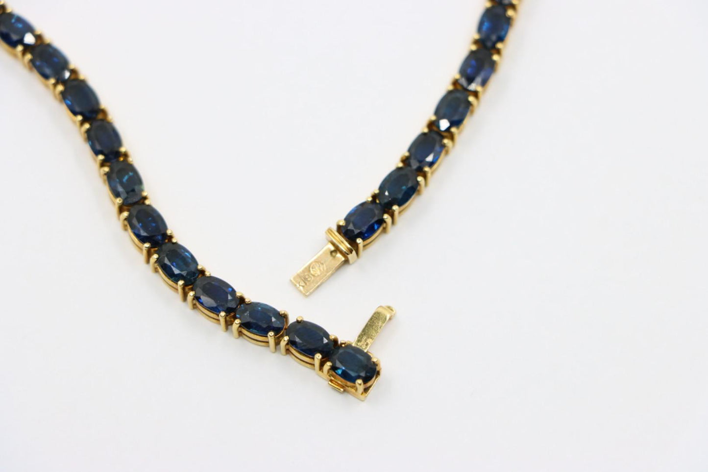 18K Gold Sapphire Diamonds Necklace