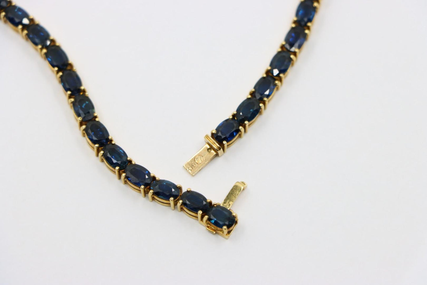 18K Gold Sapphire Diamonds Necklace