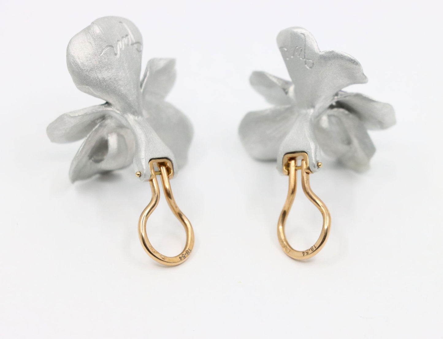 JAR PARIS 18K Gold Aluminum Pansy Flowers Earrings