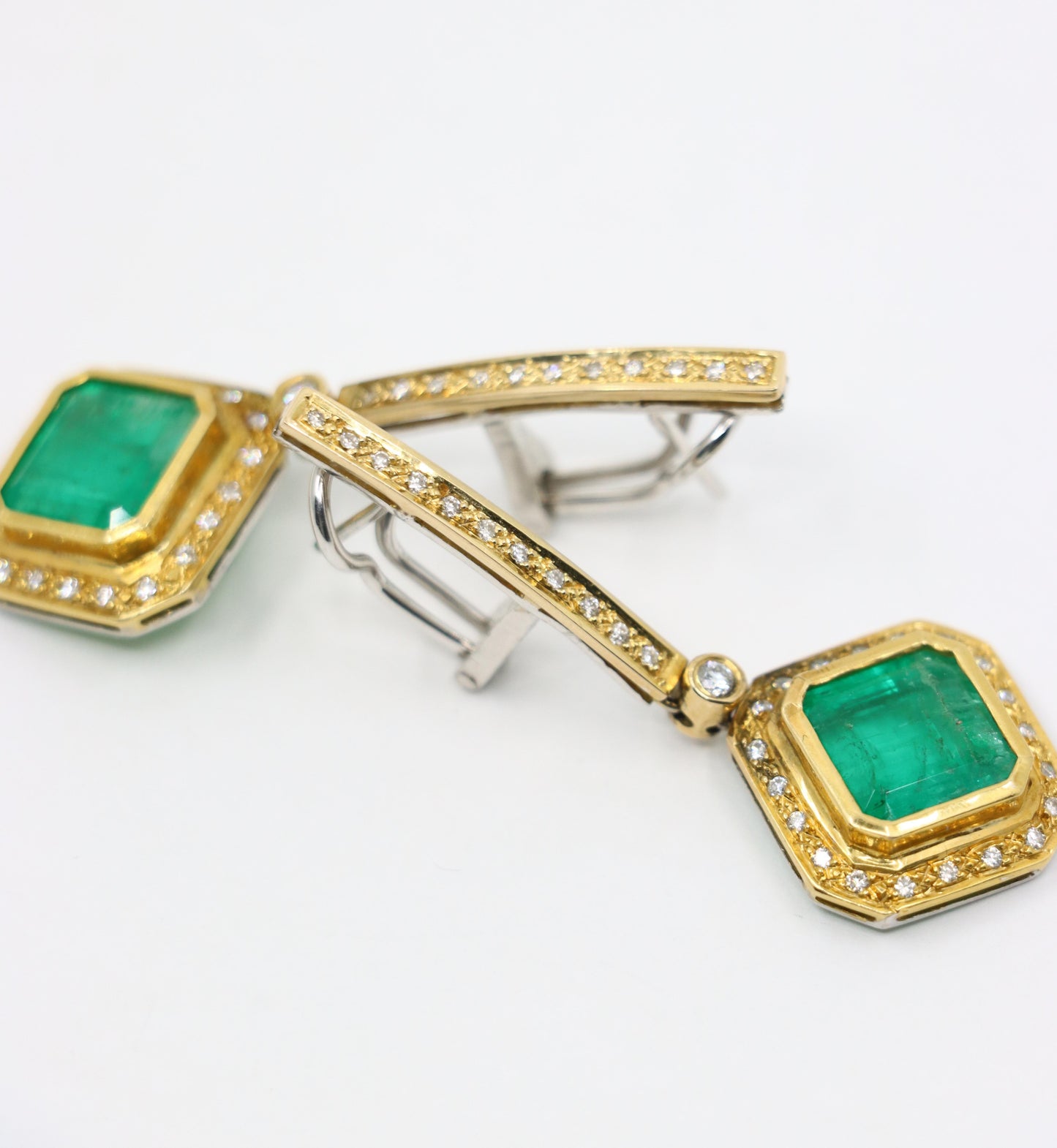 18K Yellow & White Gold Emerald Diamonds Earrings