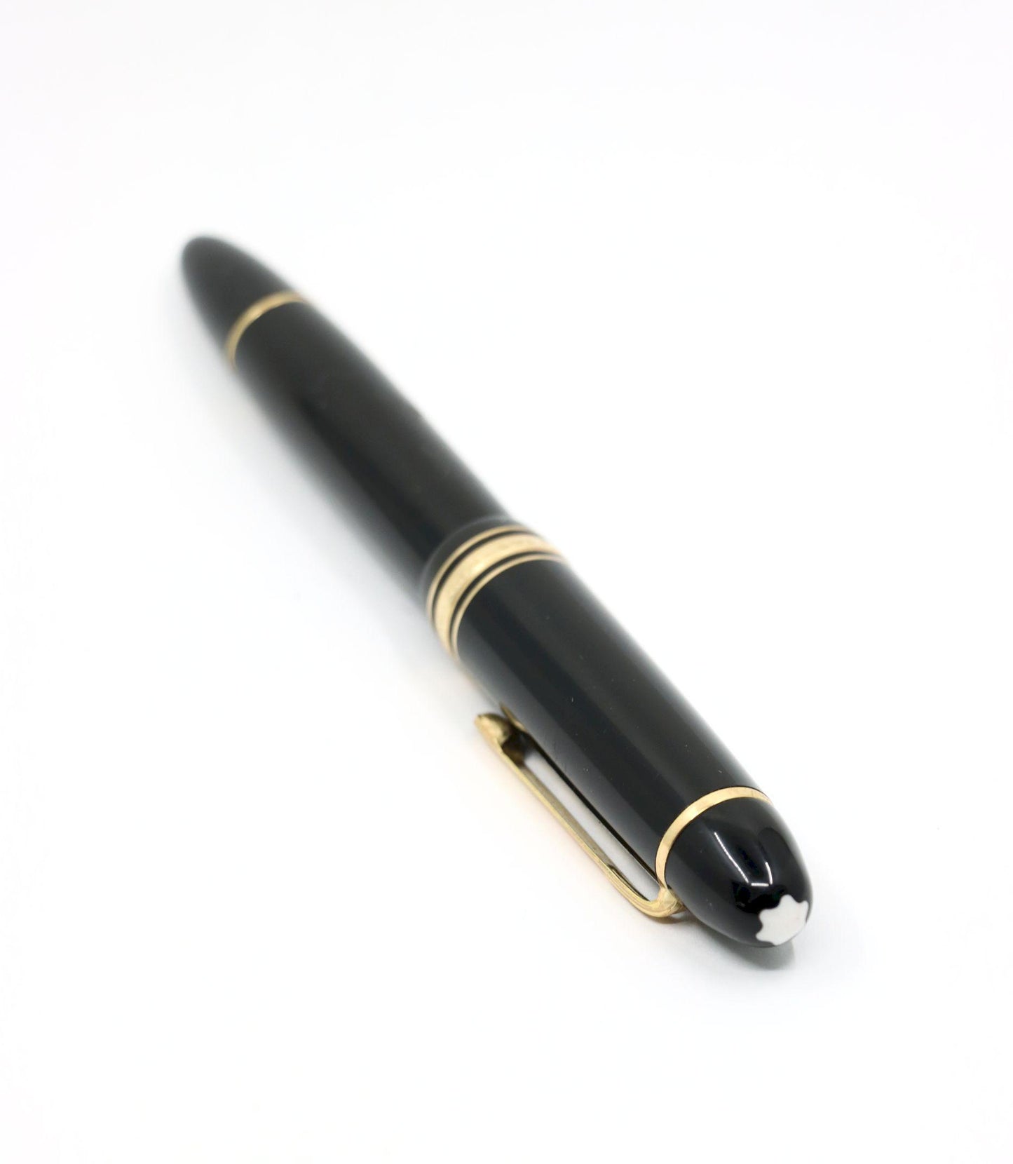 Montblanc Meisterstück Classique 18K Gold Trim Fountain Pen