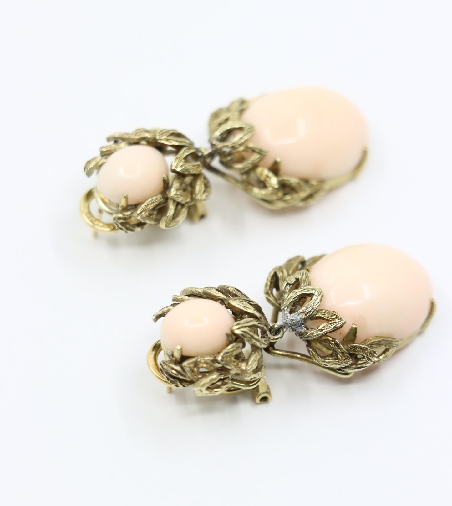 Vintage 14K Gold Coral Cabochon Earrings