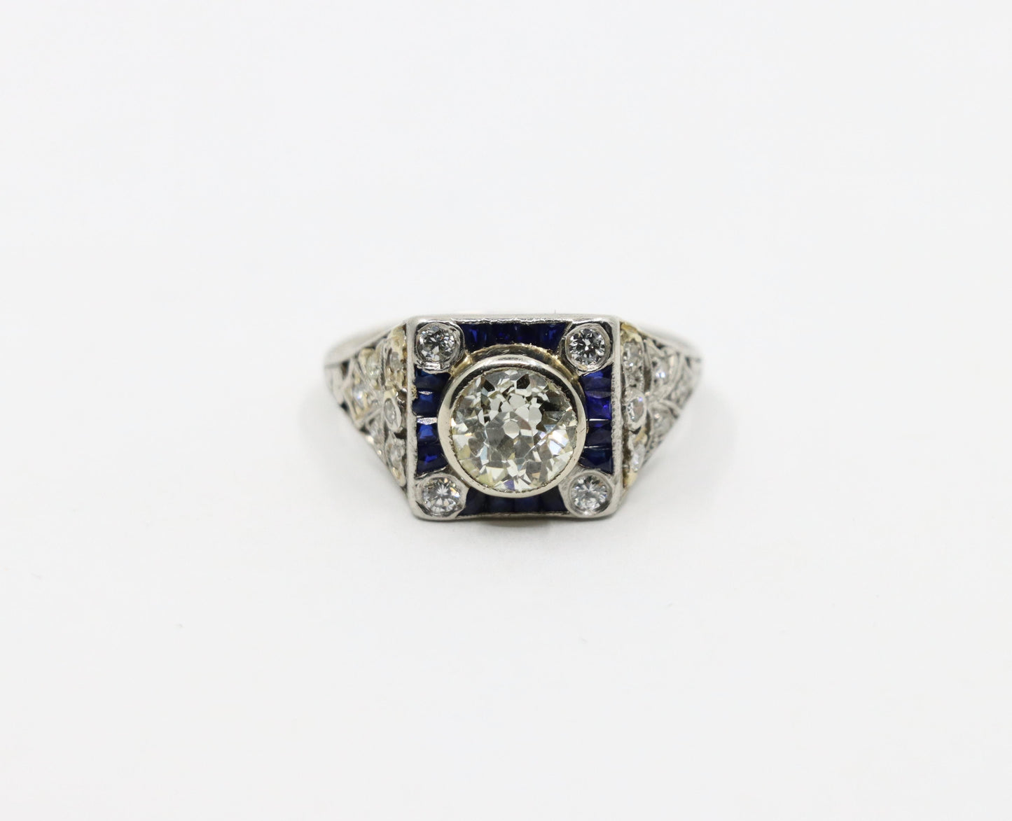 Art Deco 1.5 Carat Diamond Platinum Ring