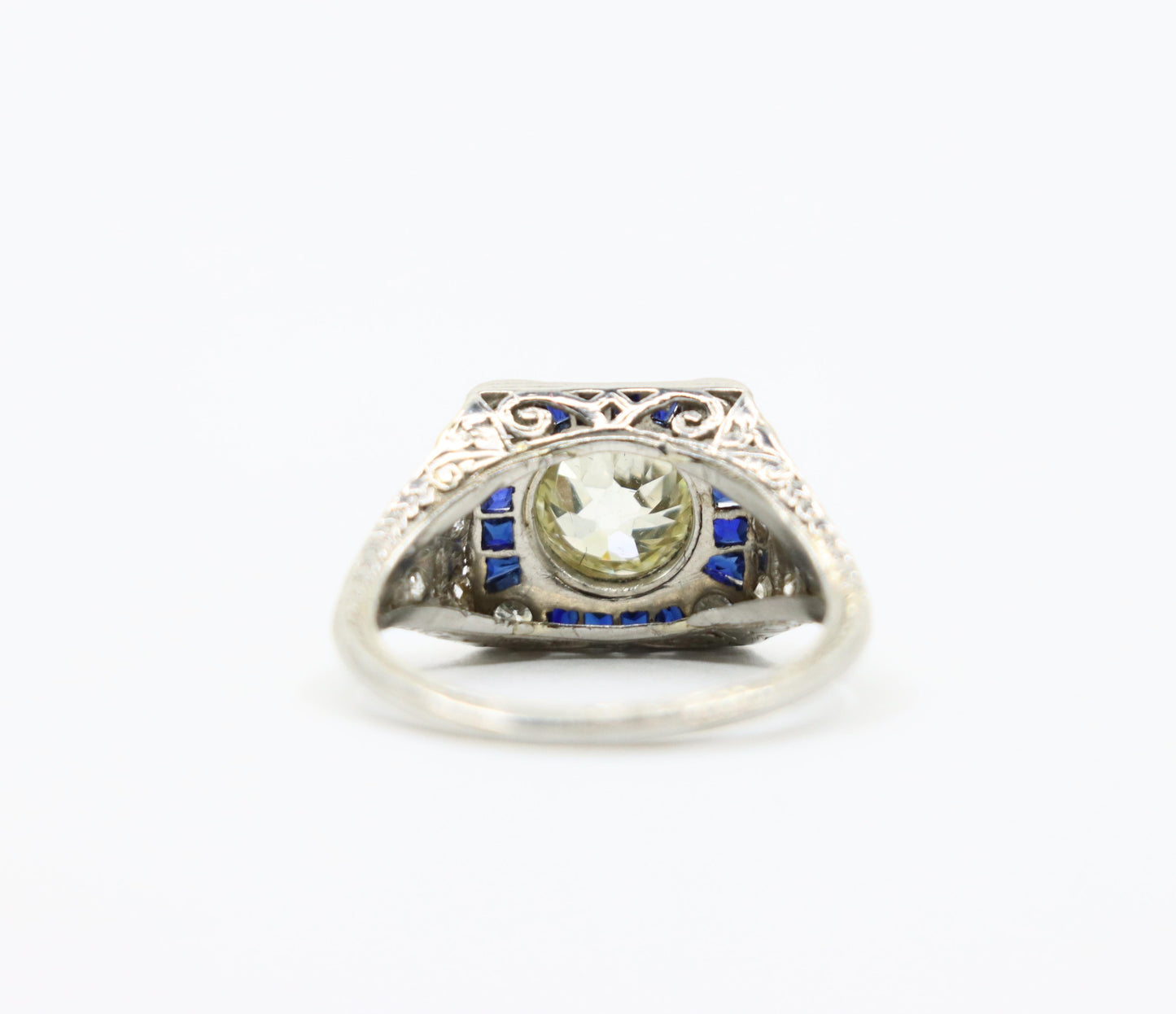 Art Deco 1.5 Carat Diamond Platinum Ring